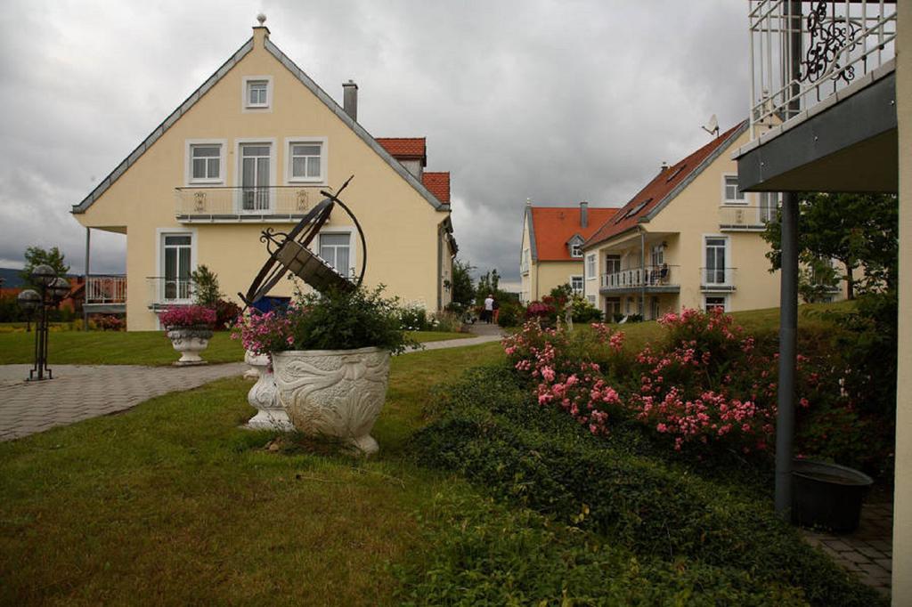 Auszeit - Ihr Sibyllenbad Gaestehaus Neualbenreuth Exterior foto